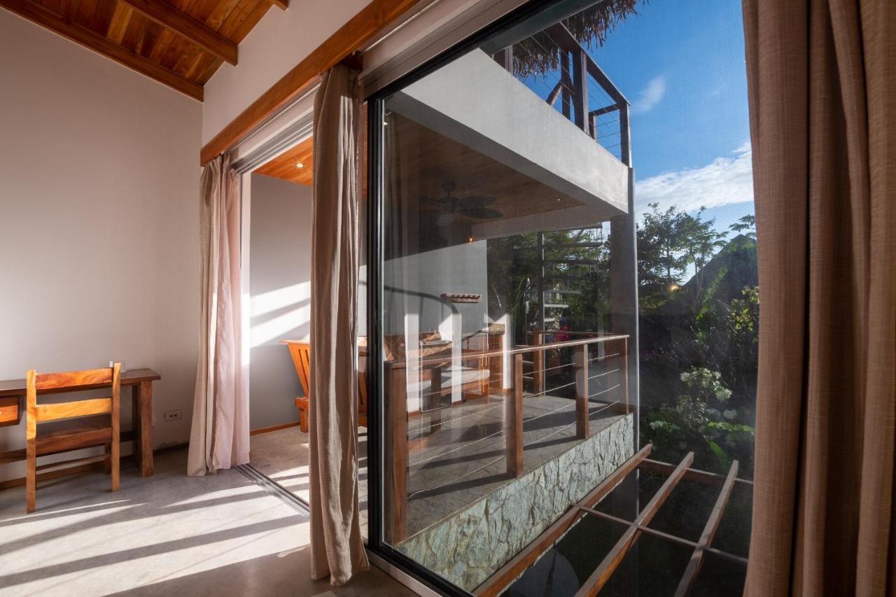 Iluminar Beachfront Suites Nosara Exterior foto
