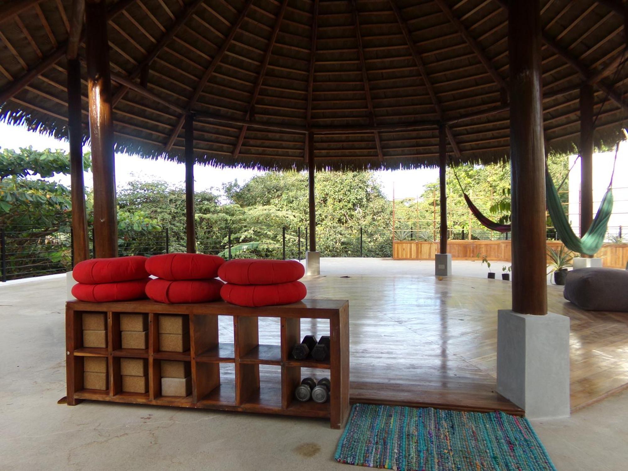 Iluminar Beachfront Suites Nosara Exterior foto